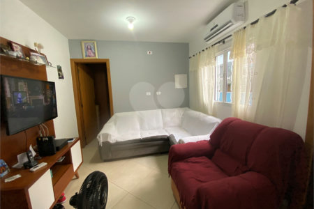 Sobrado à venda com 3 quartos em Parada Inglesa, São Paulo, SP