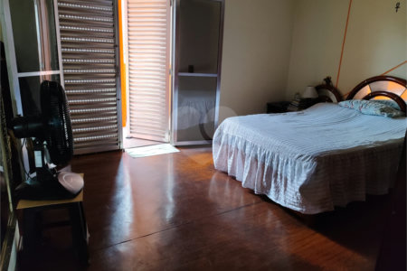 Sobrado à venda com 4 quartos, sendo 1 suíte, em Vila Brasílio Machado, São Paulo, SP