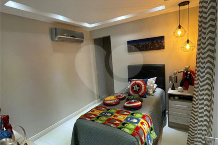 Casa à venda com 4 quartos, sendo 1 suíte, em Campo Grande, Rio de Janeiro, RJ