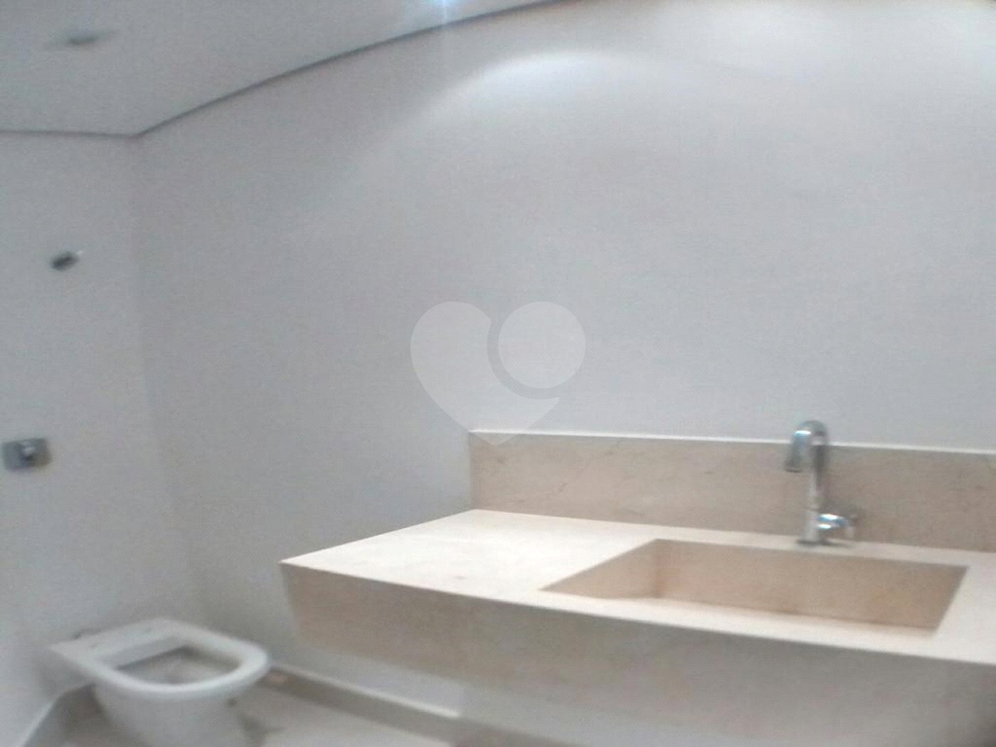Apartamento à venda com 3 suítes em Vila Suzana, São Paulo, SP