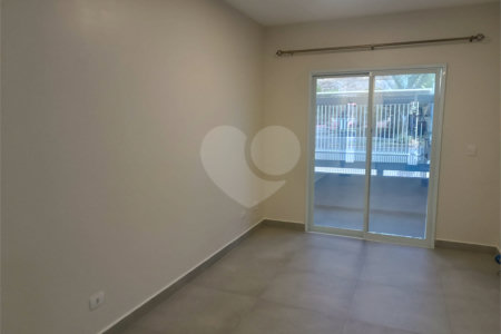 Apartamento à venda com 2 quartos em Estação, São Roque, SP