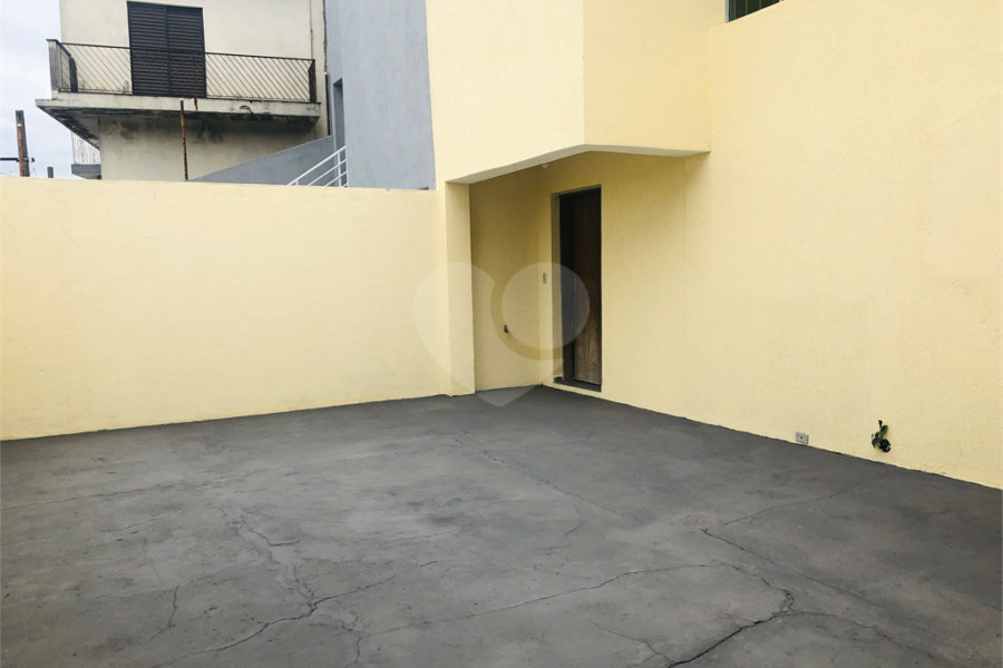 Sobrado à venda com 3 quartos, sendo 1 suíte, em Vila Romero, São Paulo, SP
