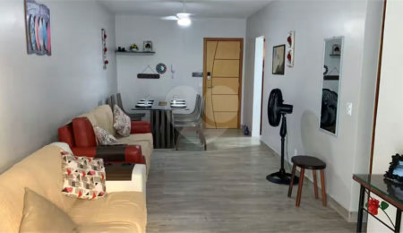 Apartamento à venda com 3 quartos no Centro, Cabo Frio, RJ