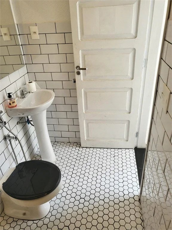 Sobrado à venda ou para alugar com 3 quartos, sendo 1 suíte, em Água Branca, São Paulo, SP