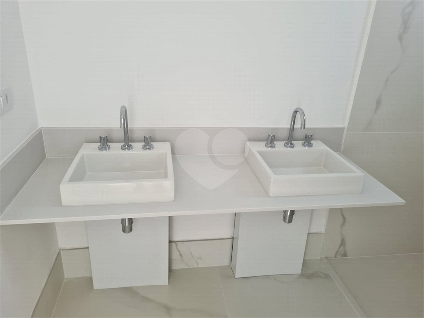 Apartamento à venda com 3 suítes em Vila Clementino, São Paulo, SP