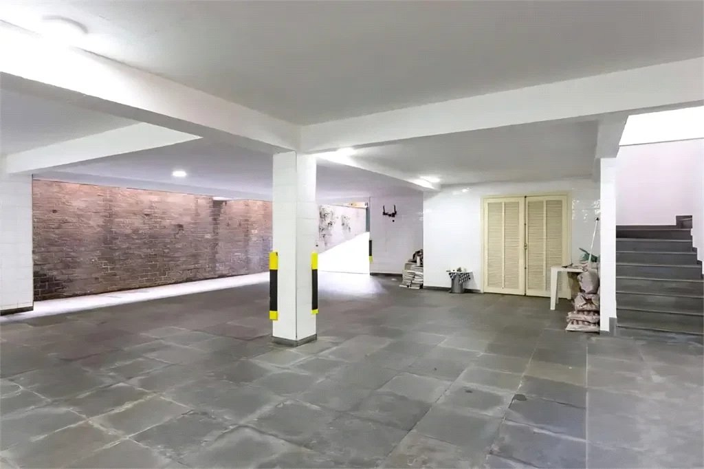 Casa à venda com 4 suítes em Jardim Leonor, São Paulo, SP