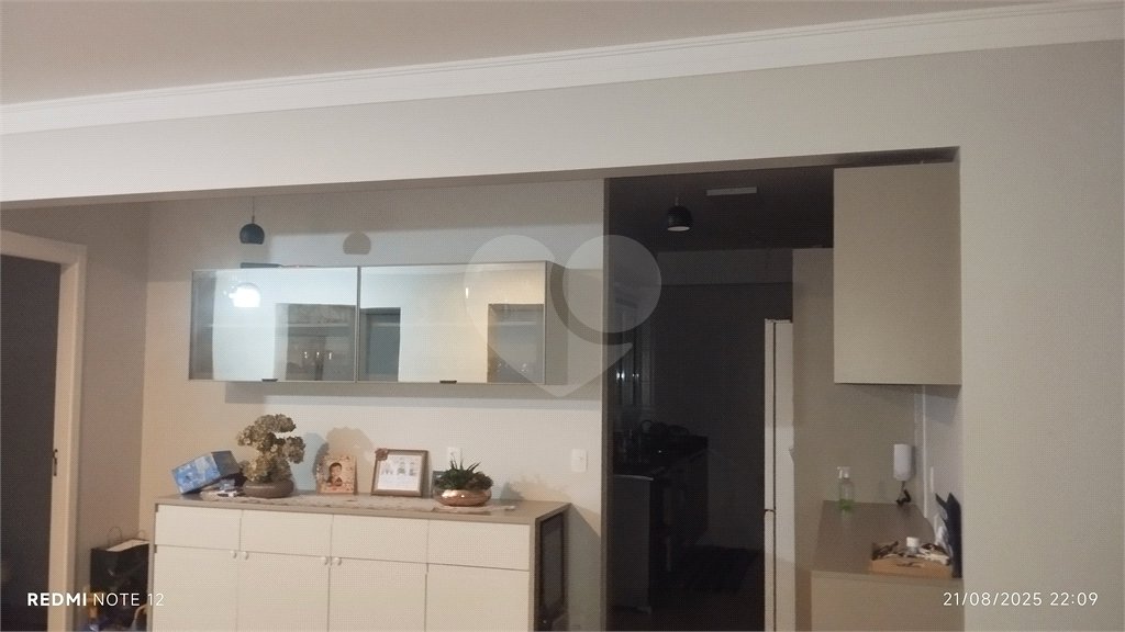 Apartamento à venda ou para alugar com 3 suítes em Vila Anastácio, São Paulo, SP