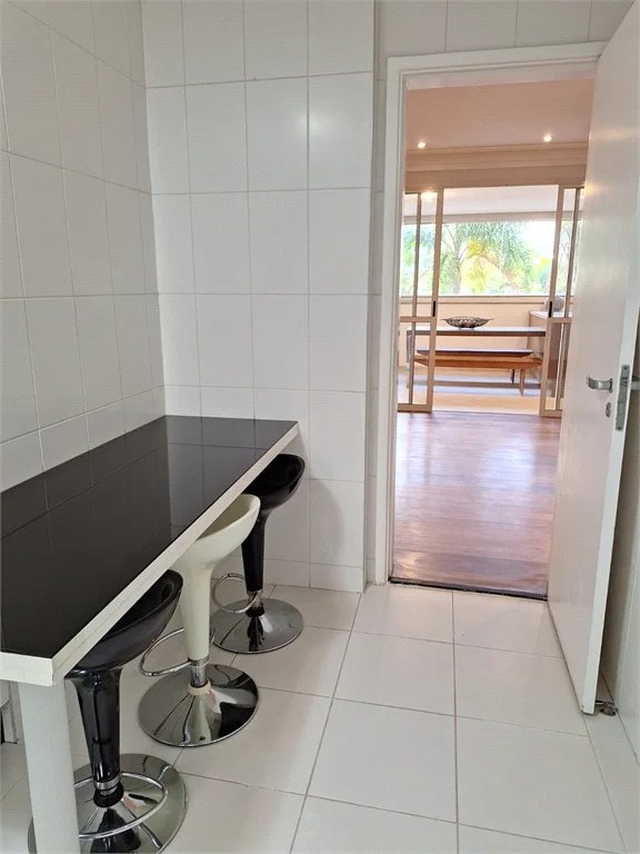 Apartamento à venda com 4 quartos, sendo 3 suítes, em Vila Gertrudes, São Paulo, SP