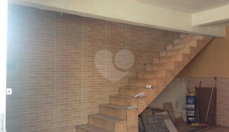 Sobrado à venda com 3 quartos, sendo 1 suíte, em Tremembé, São Paulo, SP