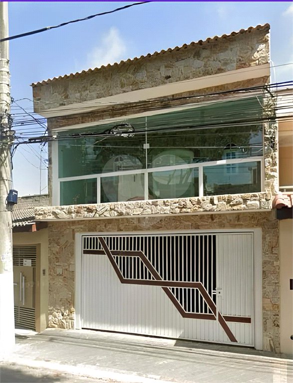 Sobrado à venda com 3 quartos, sendo 1 suíte, em Vila Virgínia, Itaquaquecetuba, SP