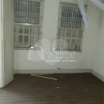 Casa Térrea com 2 dormitórios.