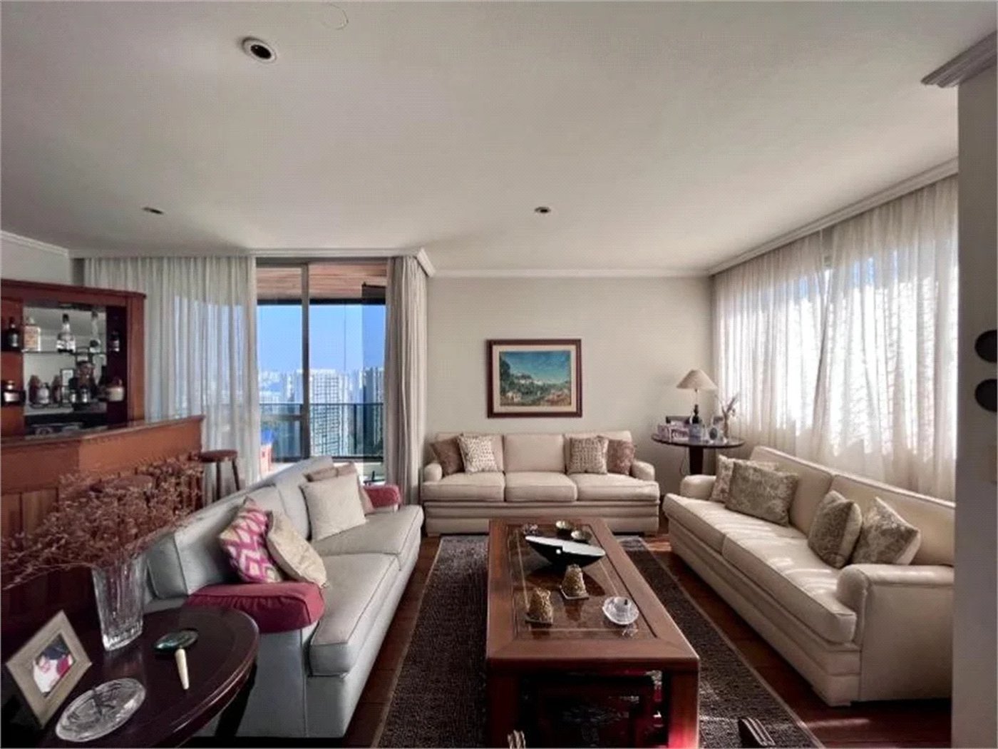 Apartamento à venda com excelente espaço e na Região o Portal do Morumbi