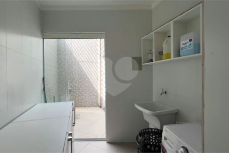 Casa à venda com 3 quartos, sendo 1 suíte,  no condomínio Jardim das Flores, Sorocaba - SP