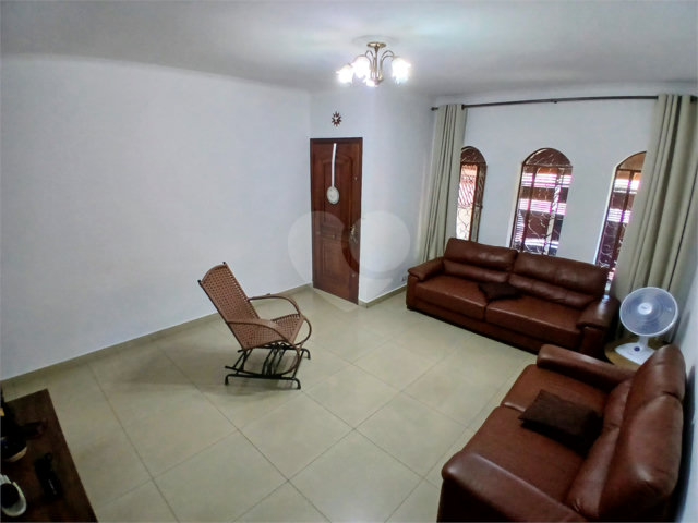Sobrado à venda com 3 quartos, sendo 1 suíte,  em Tremembé, São Paulo, SP