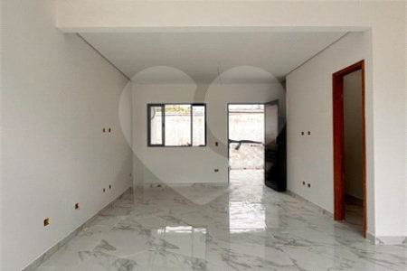 Casa à venda com 3 quartos, sendo 1 suíte, no condomínio Miguel Comitre, Poá - SP