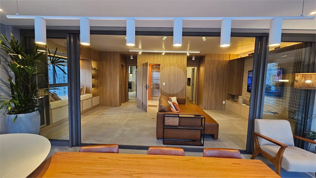 Apartamento à venda ou para alugar com 3 suítes em Brooklin Paulista, São Paulo, SP