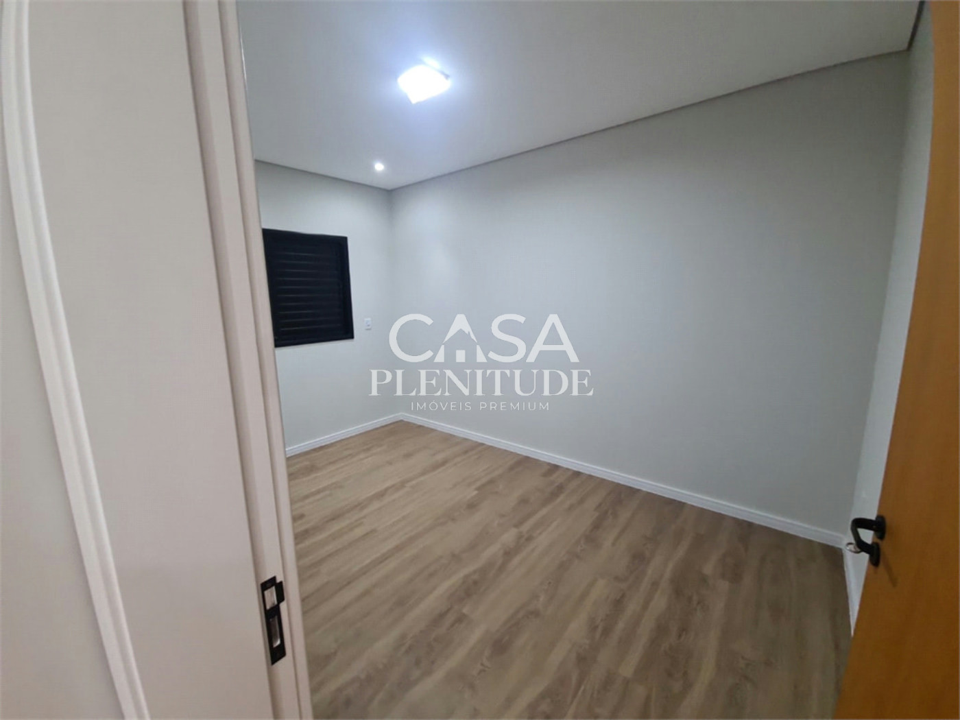 Casa em condomínio à venda com 3 quartos, sendo 1 suíte,  em Jardim Novo Horizonte, Sorocaba, SP