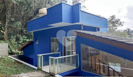 Casa à venda com 3 quartos, sendo 1 suíte,  no condomínio Jardim da Montanha I, Mairiporã - SP