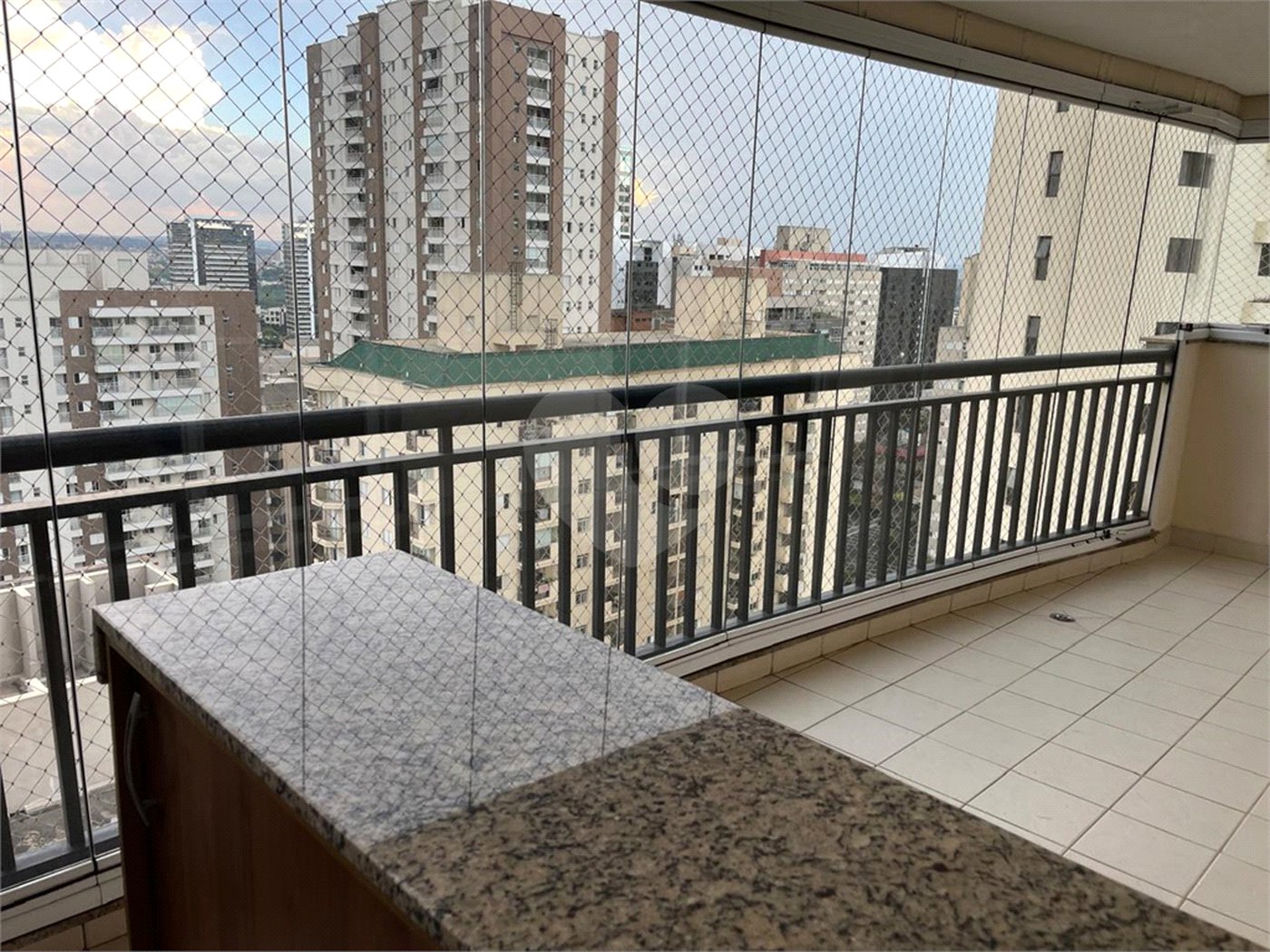 Apartamento para alugar com 3 suítes em Alphaville Centro Industrial e Empresarial/alphaville., Barueri, SP