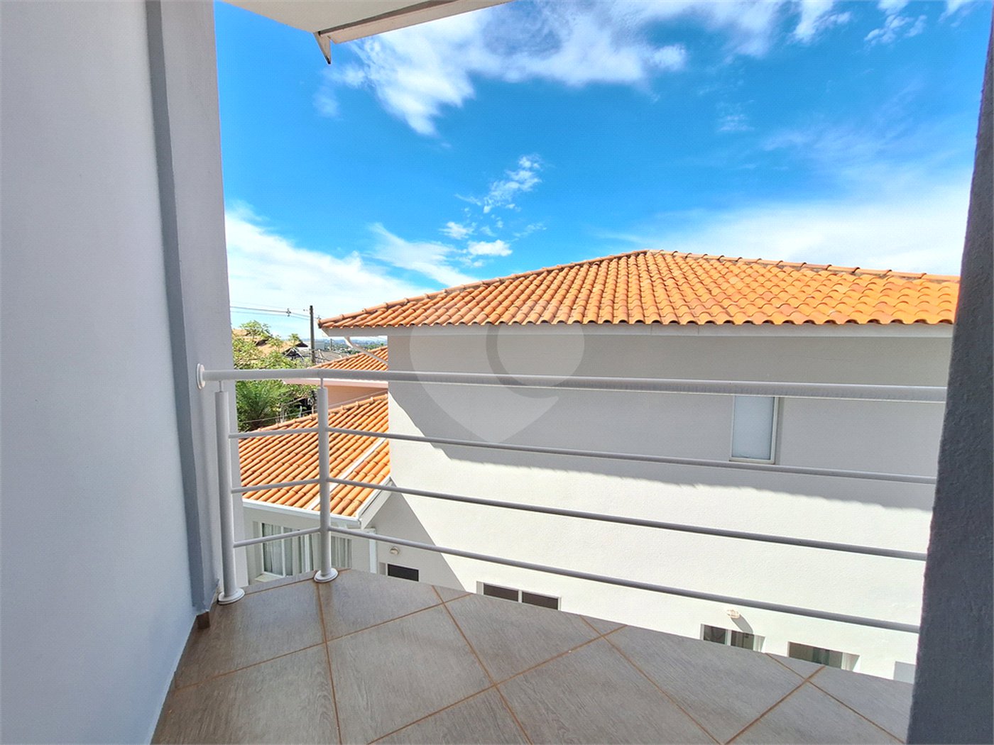 Casa à venda com 4 suítes no condomínio Terras de São Francisco, Vinhedo - SP
