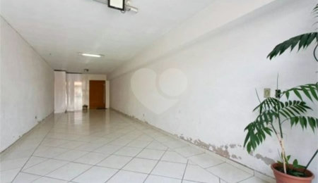 Casa à venda com 3 quartos, sendo 1 suíte,  em Vila Esperança, São Paulo, SP