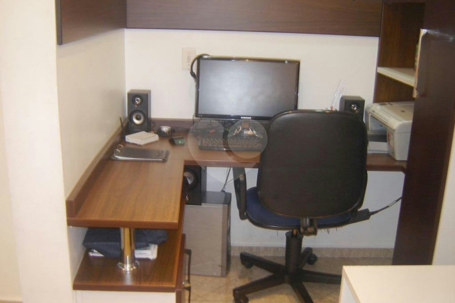 Sobrado à venda com 3 quartos, sendo 1 suíte, em Vila São João Batista, Guarulhos, SP