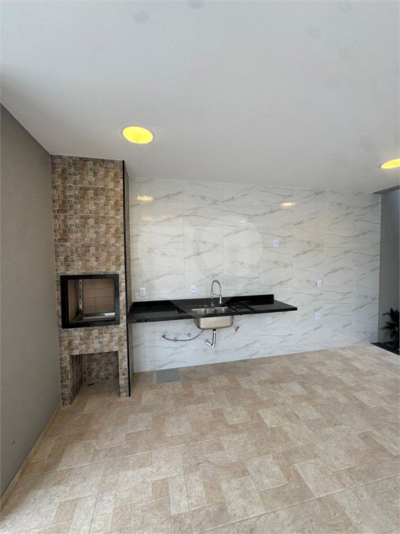 Casa à venda com 5 quartos, sendo 4 suítes, no condomínio Grand Park, Rio de Janeiro - RJ