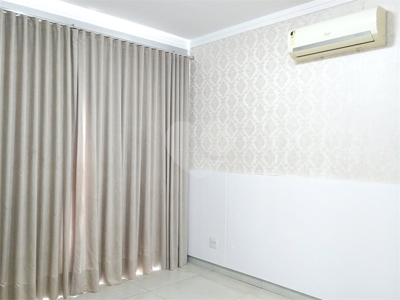 Sobrado à venda com 4 quartos, sendo 1 suíte, em Reserva San Gabriel, Ribeirão Preto, SP