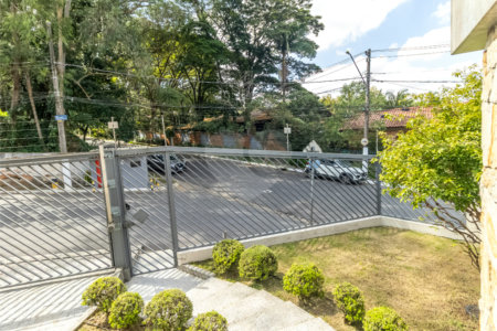 Casa à venda com 4 quartos, sendo 2 suítes, em Jardim Marajoara, São Paulo, SP
