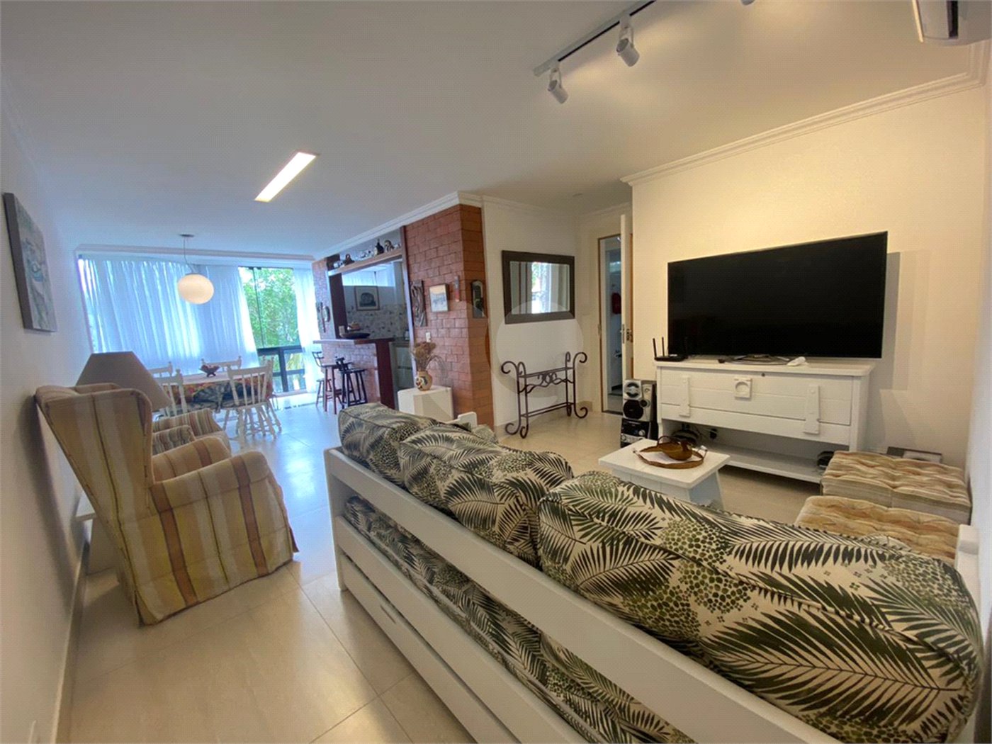 Casa em condomínio à venda com 2 quartos, sendo 1 suíte,  no Centro (mangue), Armação dos Búzios, RJ