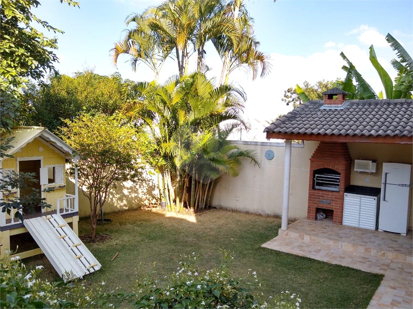Casa à venda com 2 suítes no condomínio Residencial Pedro, São Paulo - SP