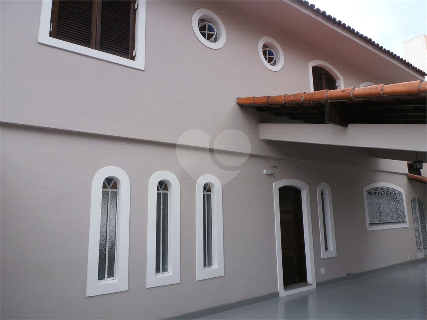 Sobrado à venda ou para alugar com 4 quartos, sendo 1 suíte, em Vila Butantã, São Paulo, SP