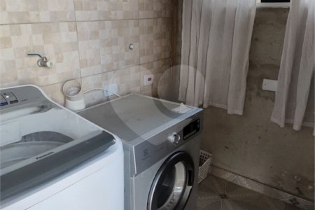 Casa à venda com 3 quartos, sendo 2 suítes, no Centro (mailasqui), São Roque, SP