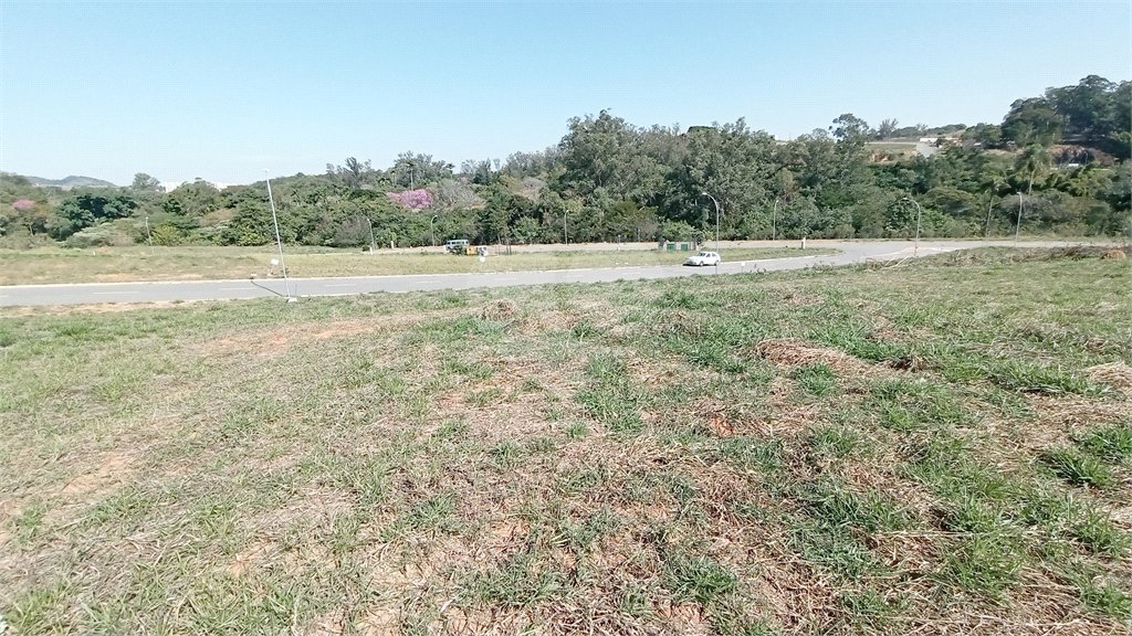Terreno à venda com 1 suíte em Jardim Portugal, Valinhos, SP