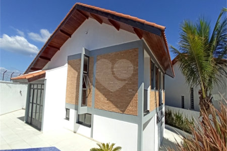 Sobrado para alugar com 3 quartos, sendo 1 suíte,  em Vila Oliveira, Mogi das Cruzes, SP