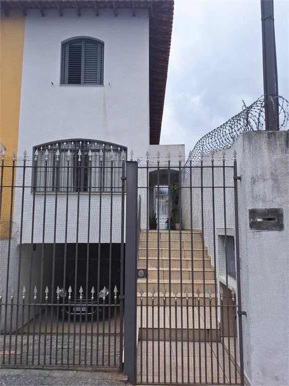 Sobrado à venda com 4 quartos, sendo 2 suítes, em Jardim Ester, São Paulo, SP