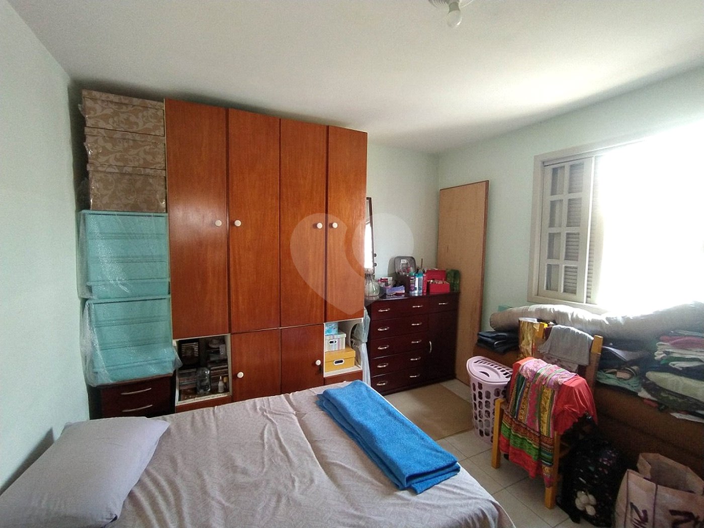 Casa à venda com 6 quartos, sendo 2 suítes, em Chora Menino, São Paulo, SP