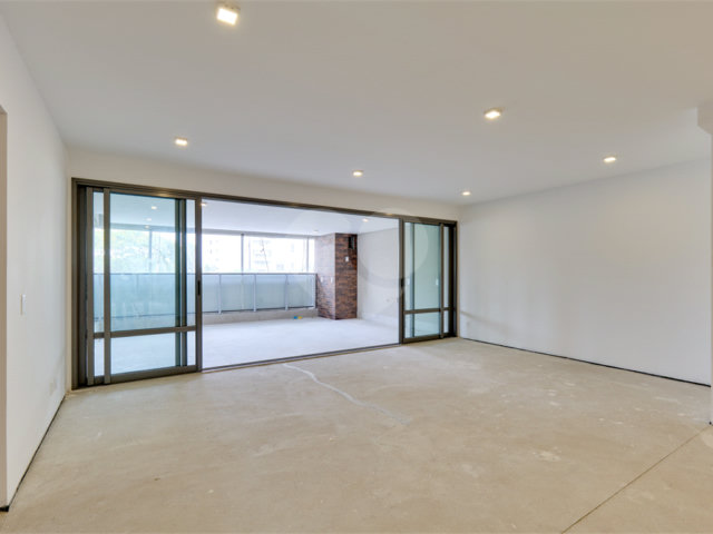 Apartamento à venda com 4 suítes em Campo Belo, São Paulo, SP
