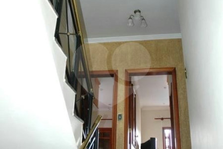 Sobrado à venda com 5 quartos, sendo 4 suítes, em Interlagos, São Paulo, SP