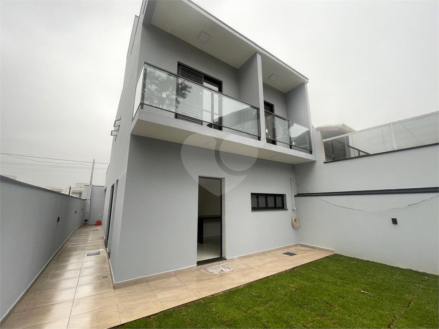 Sobrado à venda com 3 quartos, sendo 1 suíte, em Villa Di Cesar, Mogi das Cruzes, SP