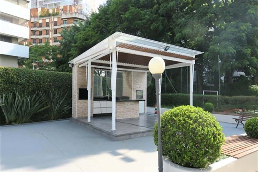Apartamento à venda ou para alugar com 3 suítes em Morumbi, São Paulo, SP