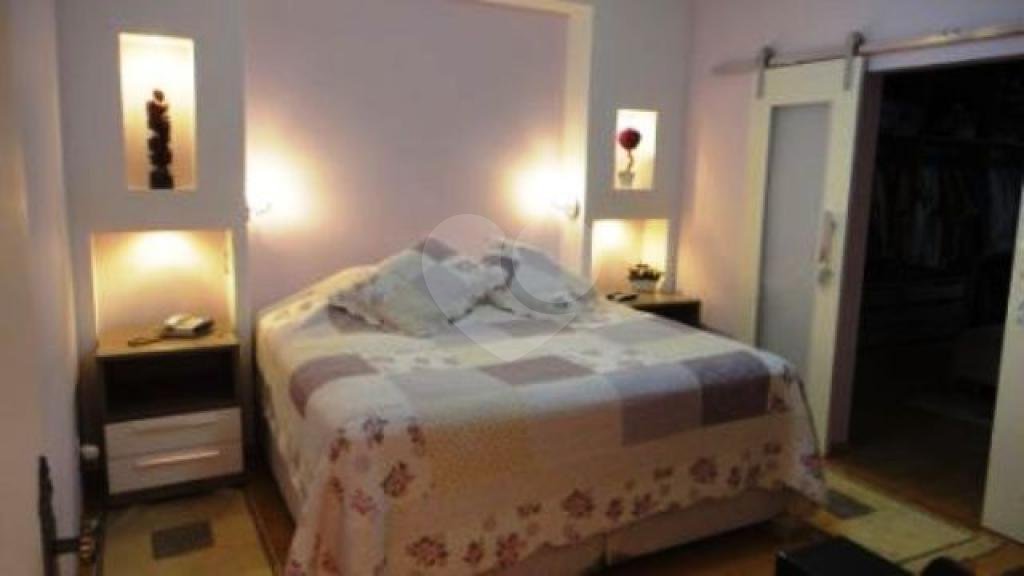 Sobrado à venda com 3 quartos, sendo 1 suíte, em Vila das Palmeiras, Guarulhos, SP