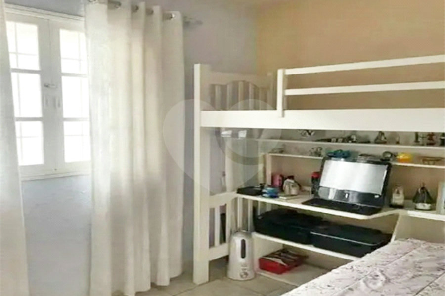 Sobrado à venda com 3 quartos, sendo 1 suíte, em Vila Constança, São Paulo, SP