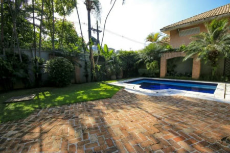 Casa à venda com 3 quartos, sendo 2 suítes,  em Vila Tramontano, São Paulo, SP