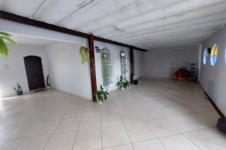 Casa à venda com 2 quartos, sendo 1 suíte, em Vila Barão, Sorocaba, SP