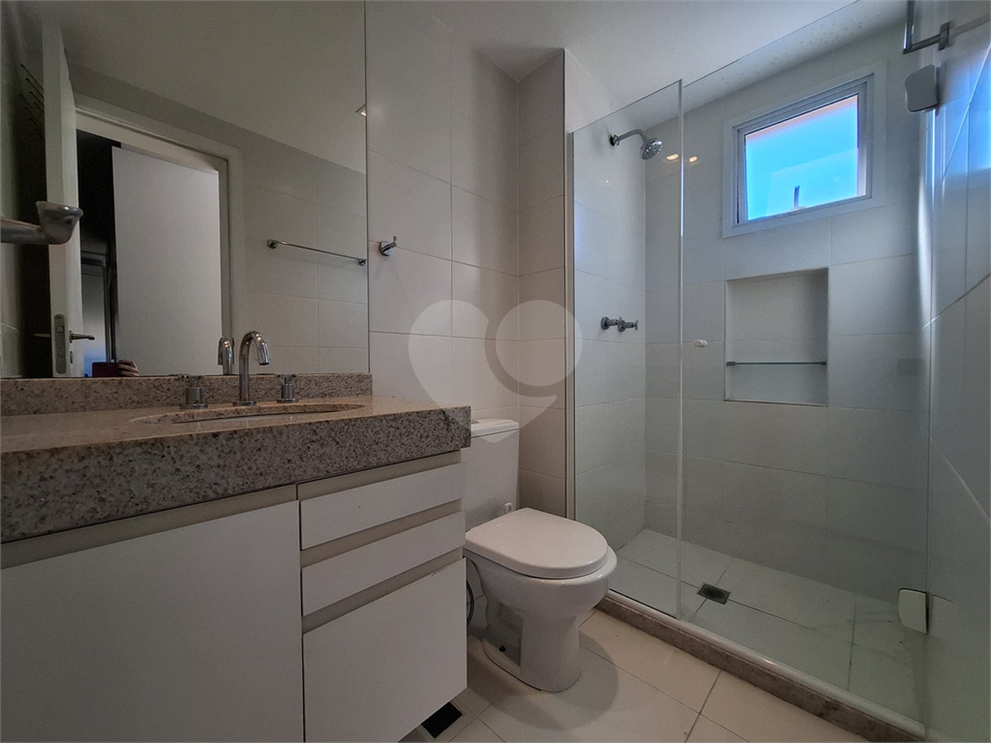 Apartamento à venda com 3 suítes em Vila Ipojuca, São Paulo, SP
