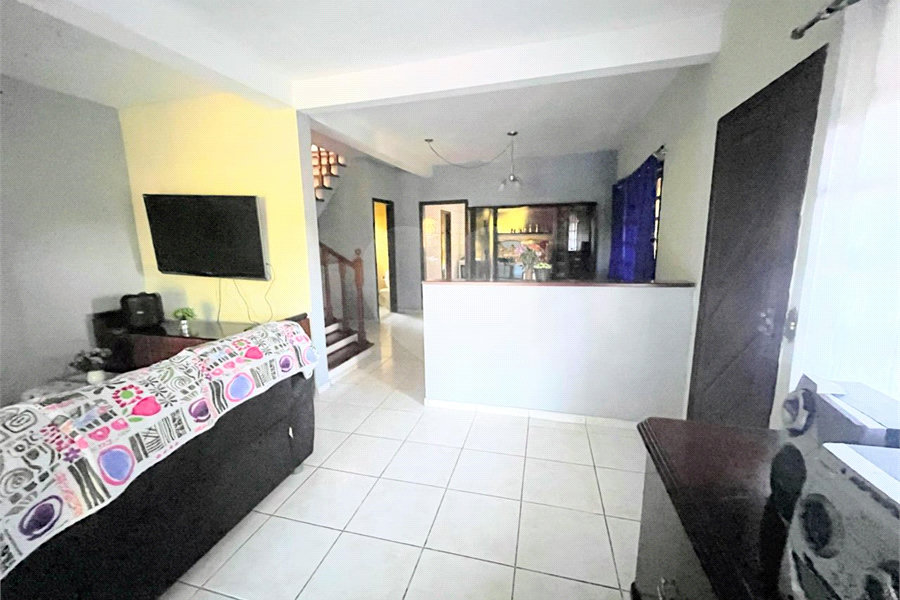 Casa à venda com 3 quartos, sendo 1 suíte, no condomínio Iara Branca, Mairiporã - SP