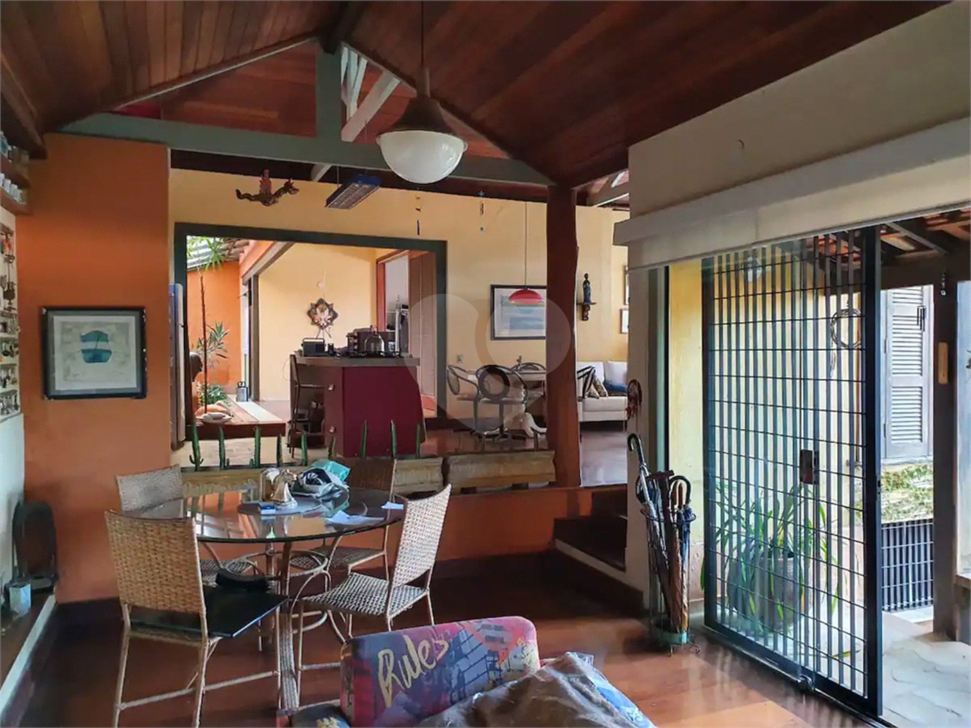 Casa à venda com 3 quartos, sendo 1 suíte, no Centro, São Roque, SP