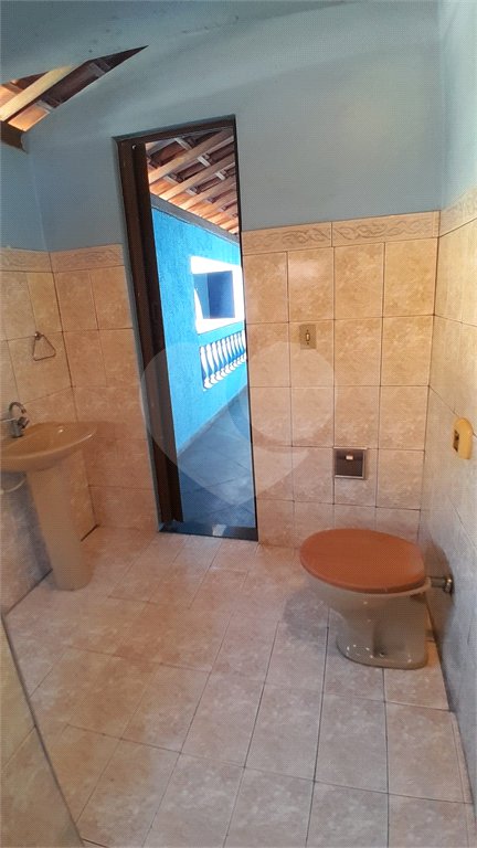 Casa à venda com 4 quartos, sendo 1 suíte, em Bangu, Rio de Janeiro, RJ