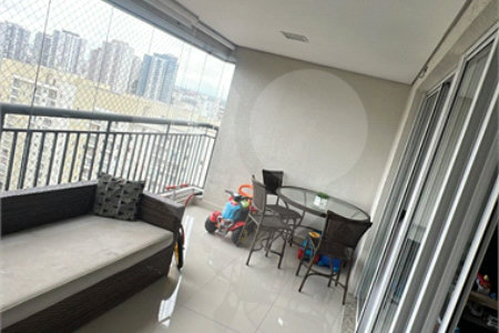 Apartamento à venda com 2 suítes em Parque Reboucas, São Paulo, SP